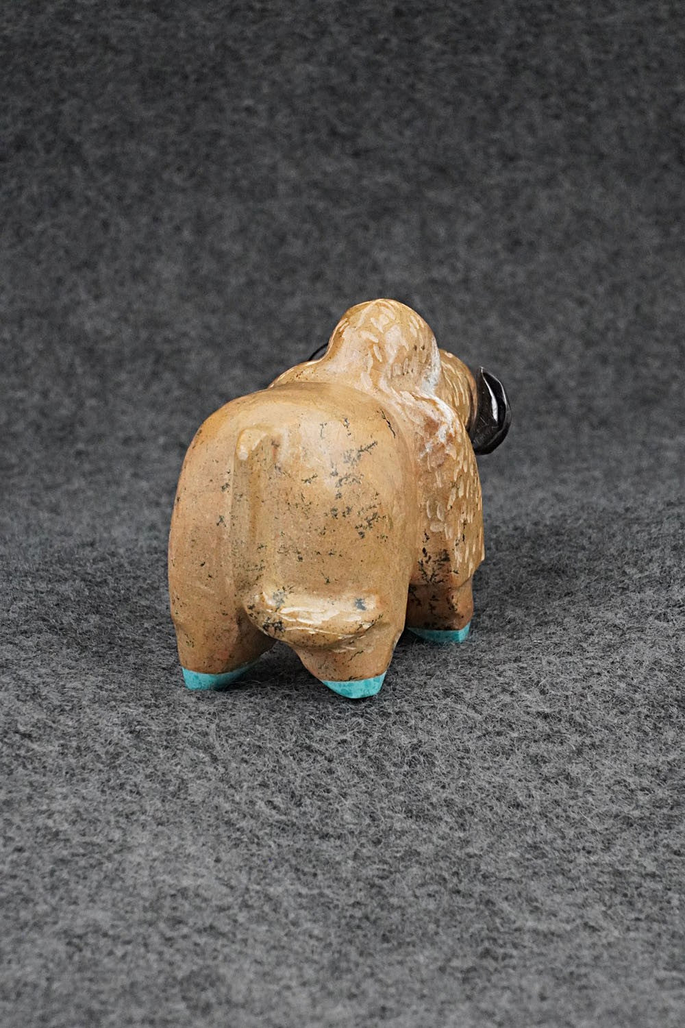 Buffalo Zuni Fetish Carving - Freddie Leekya