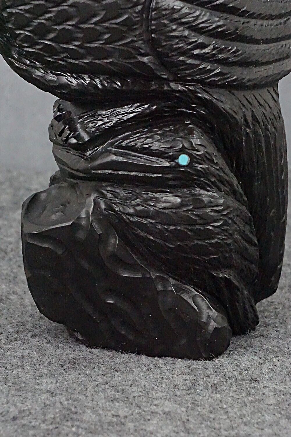 Crows Zuni Fetish Carving - Tony Mackel