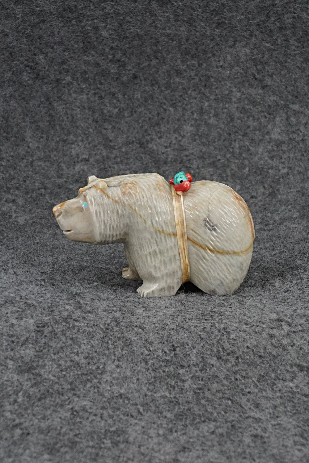 Bear Zuni Fetish Carving - Farlan & Paulette Quam