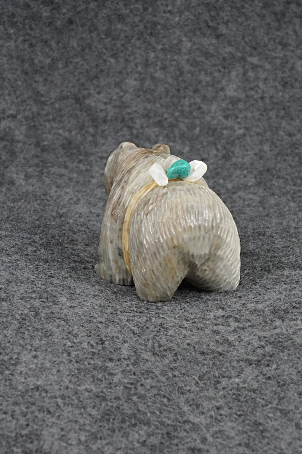 Bear Zuni Fetish Carving - Farlan & Paulette Quam