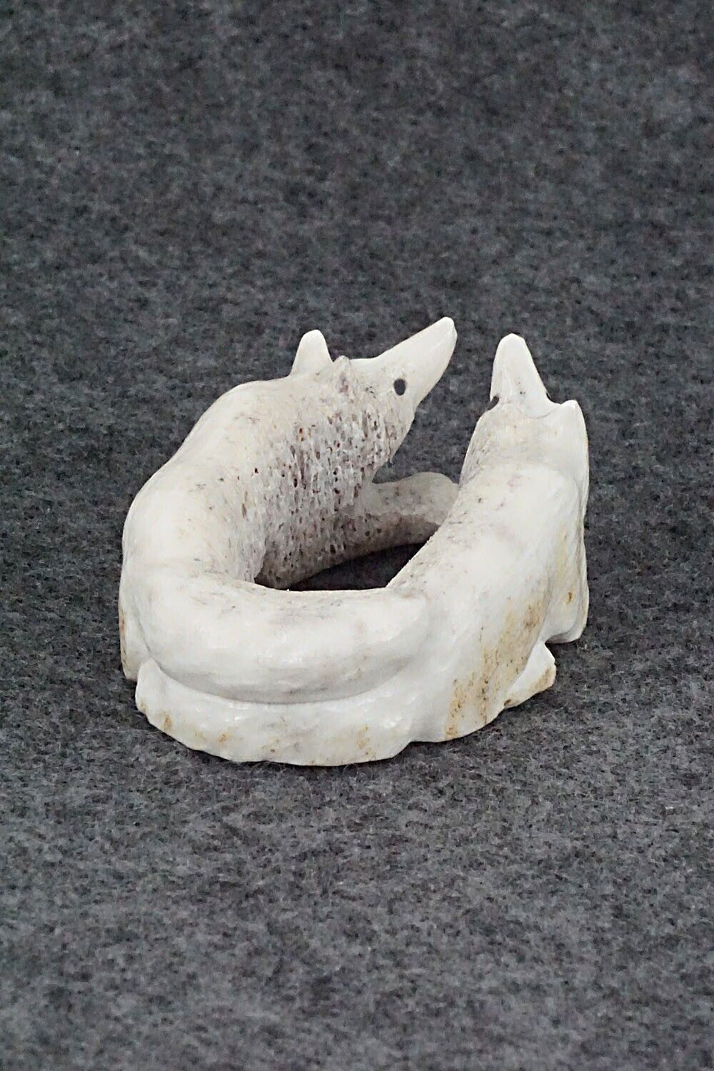 Wolves Zuni Fetish Carving - Maxx Laate