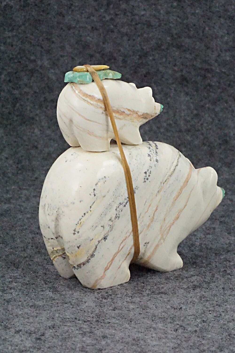 Bear and Cub Zuni Fetish Carving - Enrike Leekya