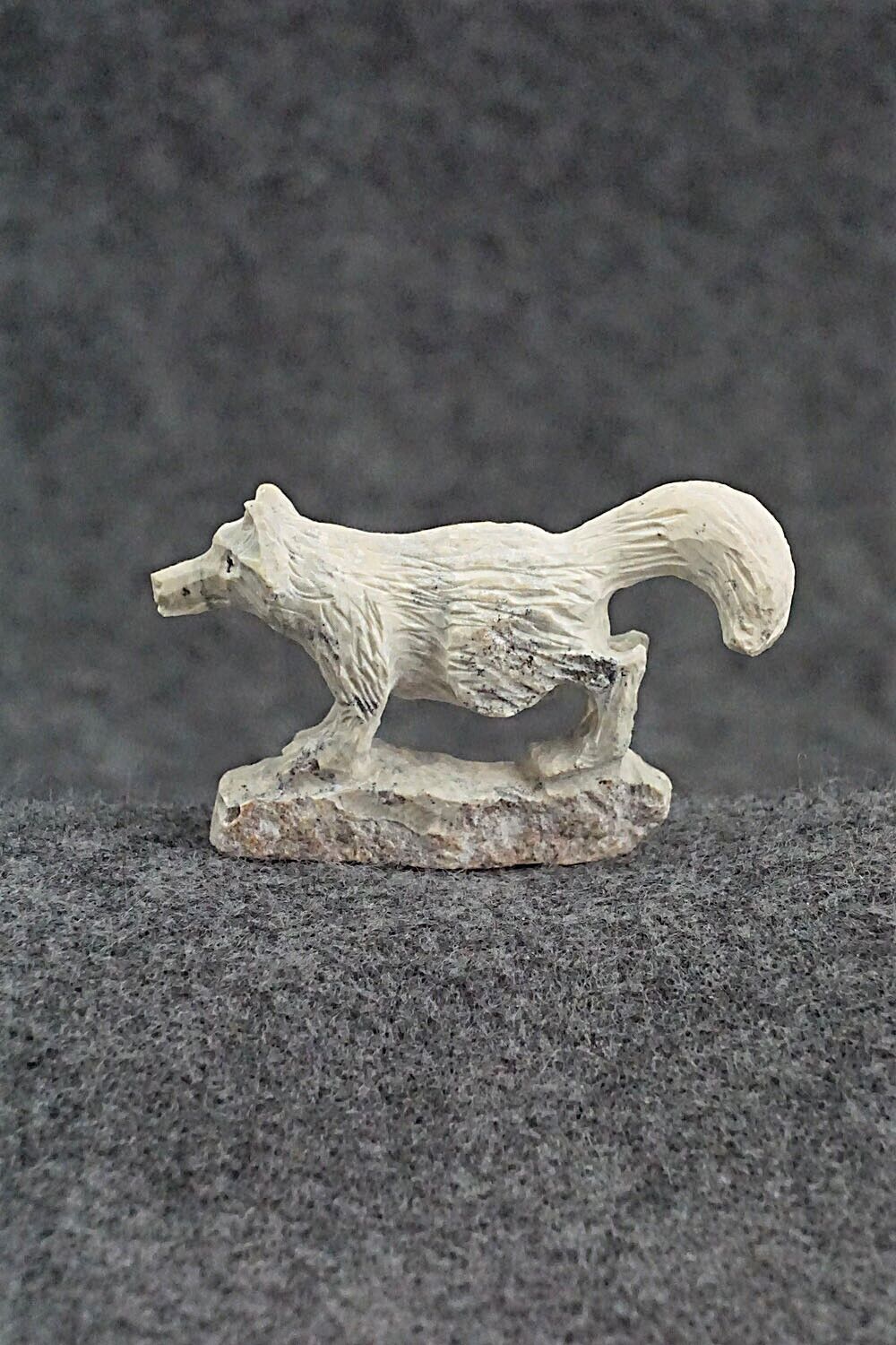 Wolf Zuni Fetish Carving - Lewis Malie