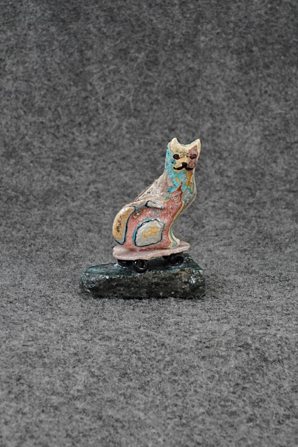 Cat Zuni Fetish Carving - Ruben Najera