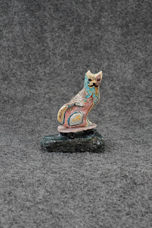Cat Zuni Fetish Carving - Ruben Najera