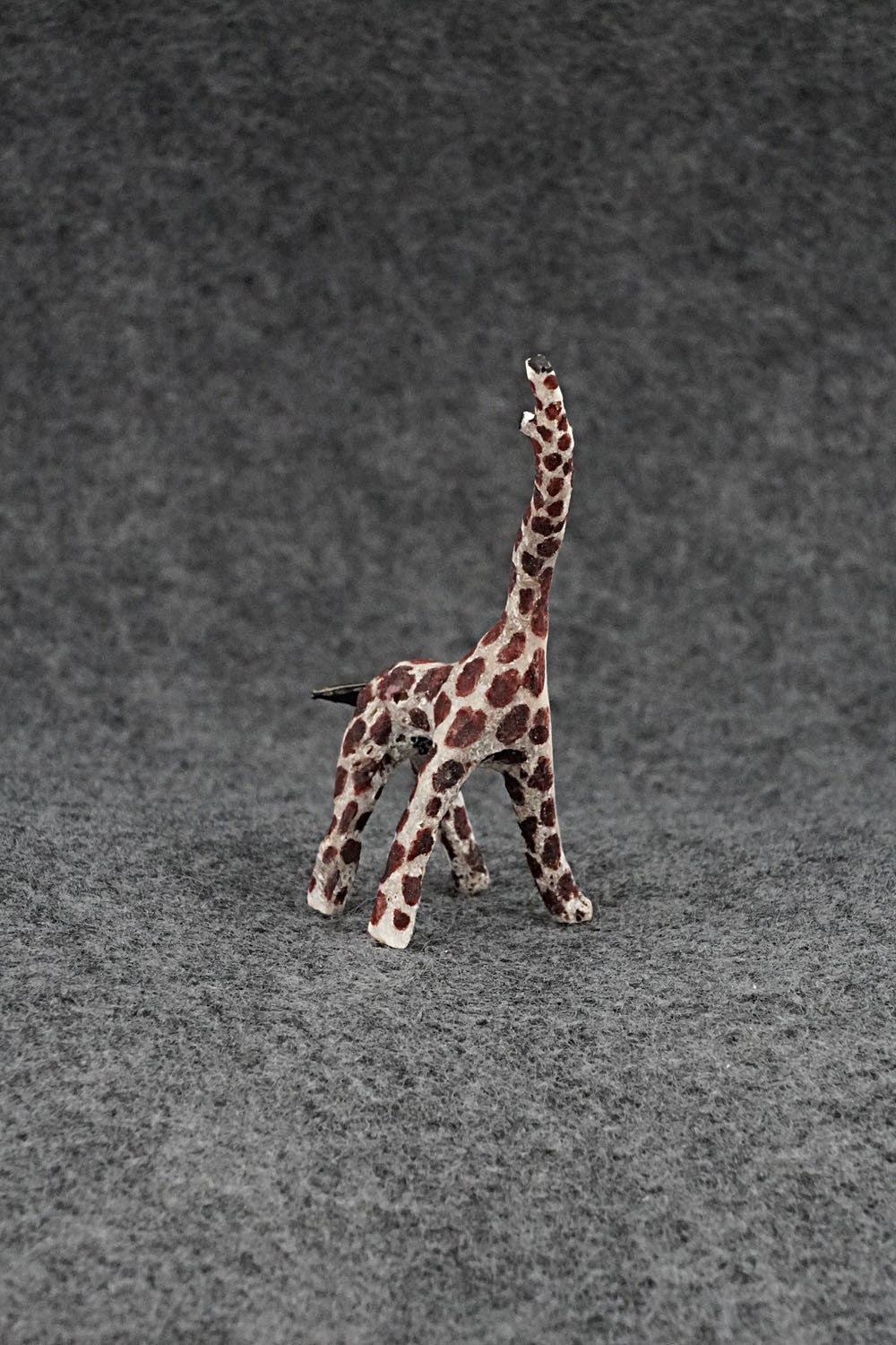 Giraffe Zuni Fetish Carving - Ruben Najera