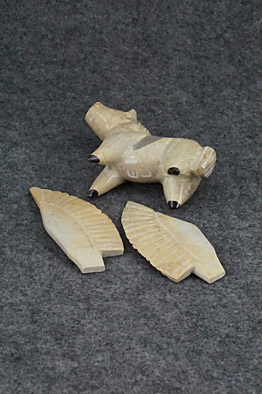 Pegasus Horse Zuni Fetish Carving - Enrike Leekya