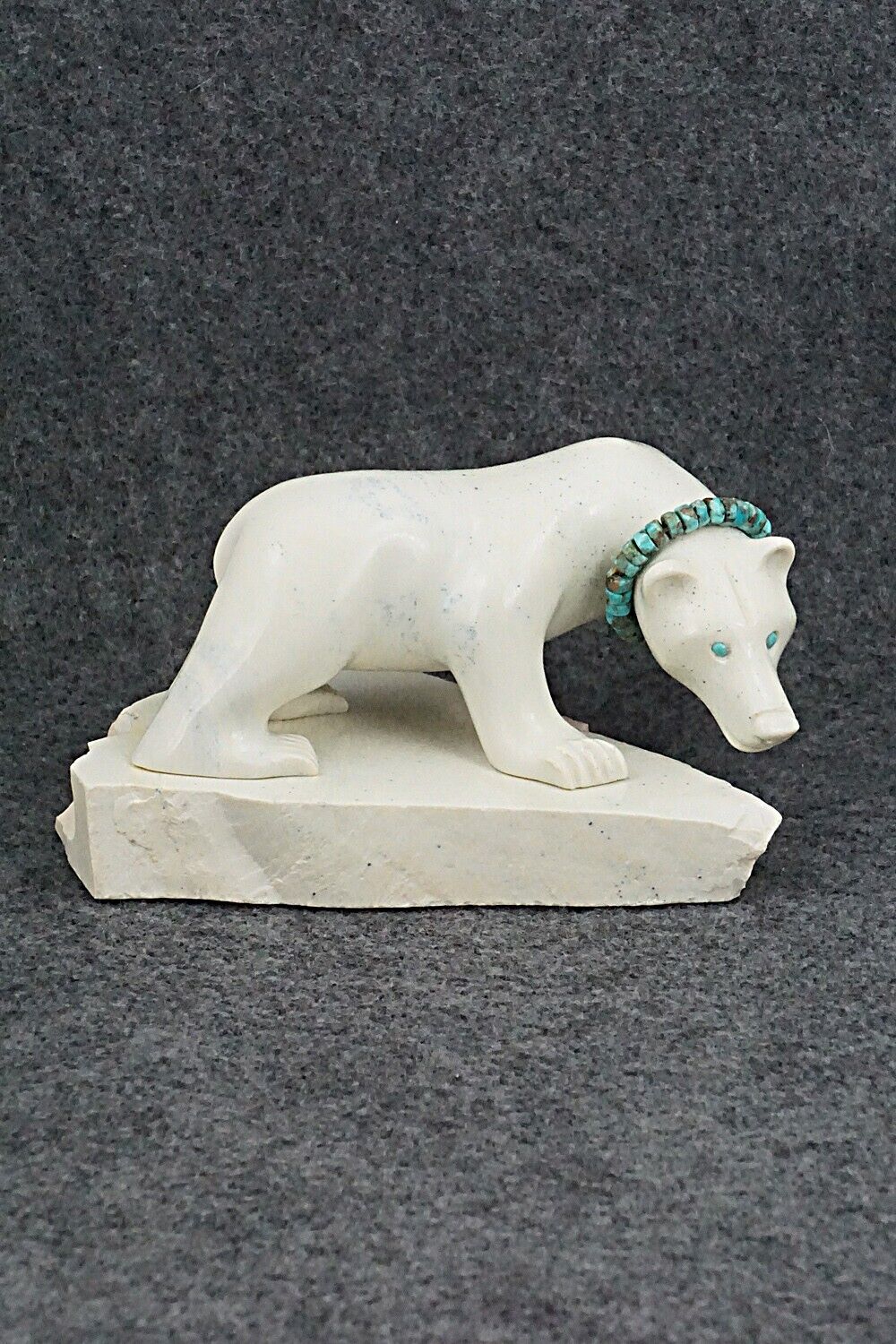 Bear Zuni Fetish Carving - Albert Eustace Sr.