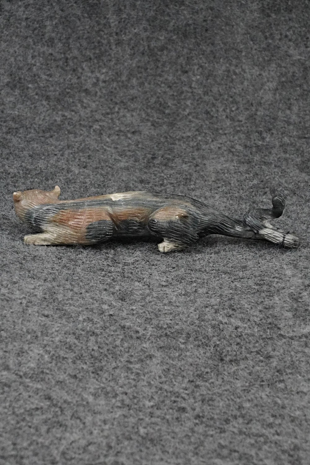 Mountain Lion Zuni Fetish Carving - Lance Cheama