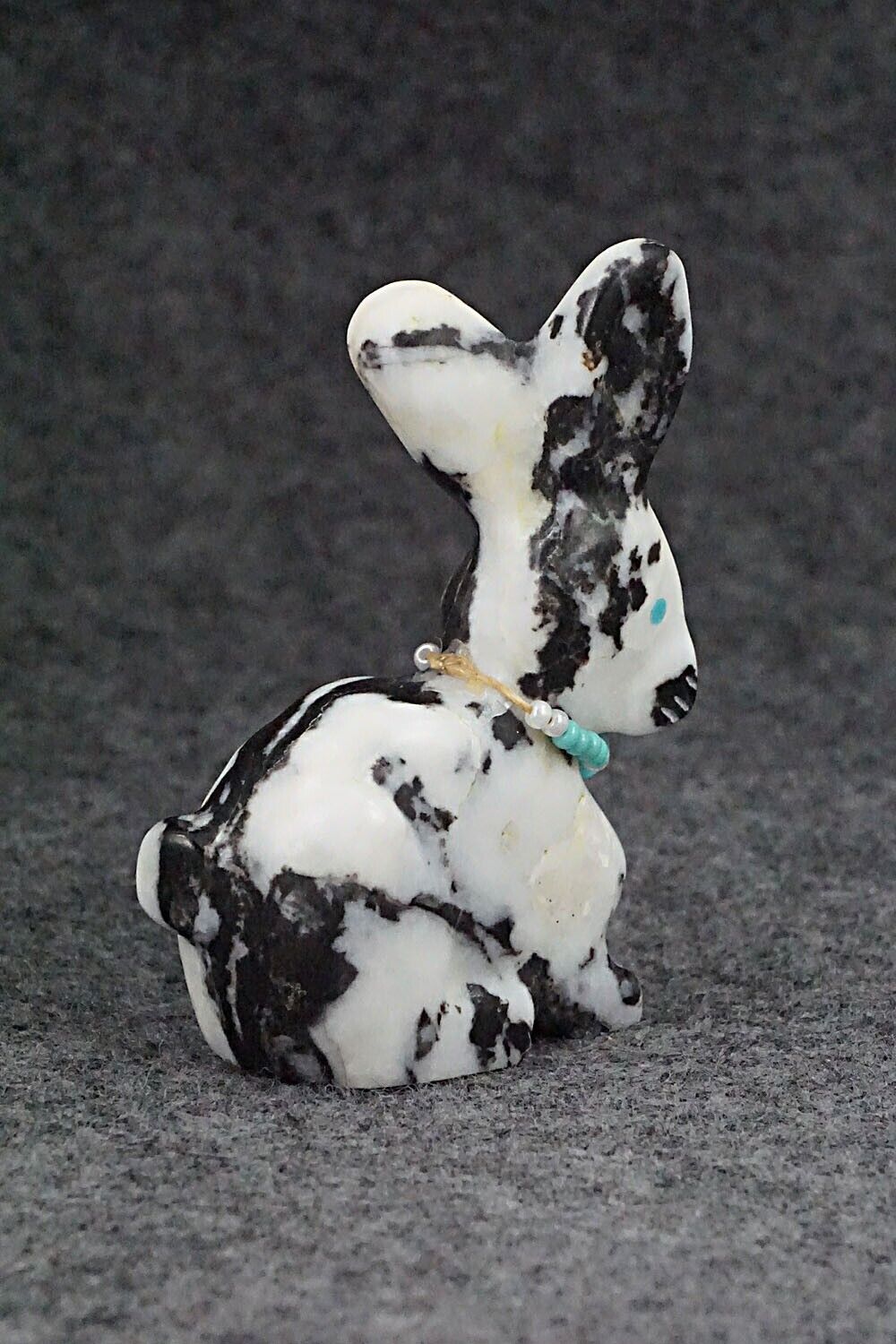 Jack Rabbit Zuni Fetish Carving - Andres Lementino