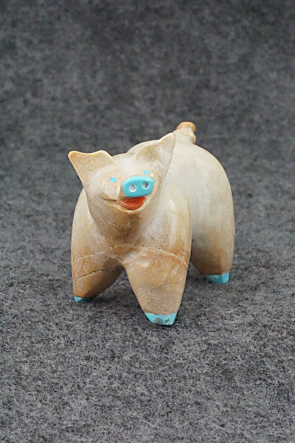 Pig Zuni Fetish Carving - Freddie Leekya