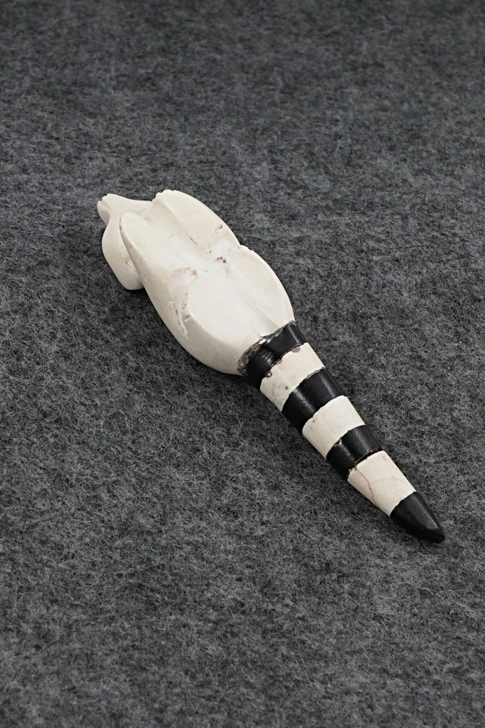 Raccoon Zuni Fetish Carving - Justin Red Elk
