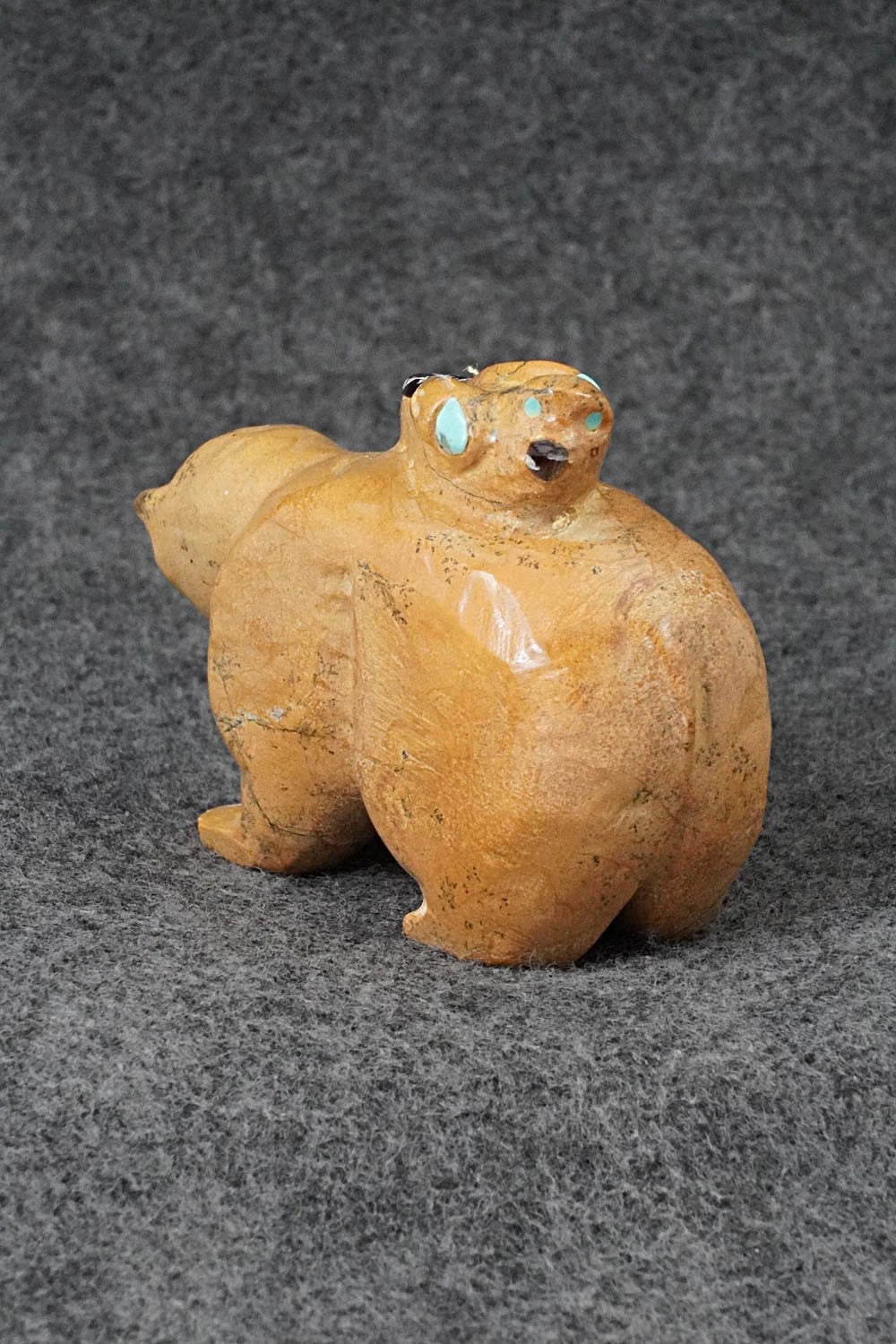 Bear Zuni Fetish Carving - Freddie Leekya
