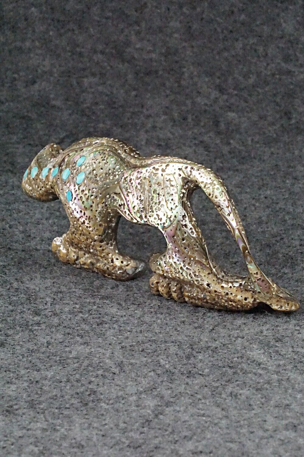 Mountain Lion Zuni Fetish Carving - Jeffrey Yunie