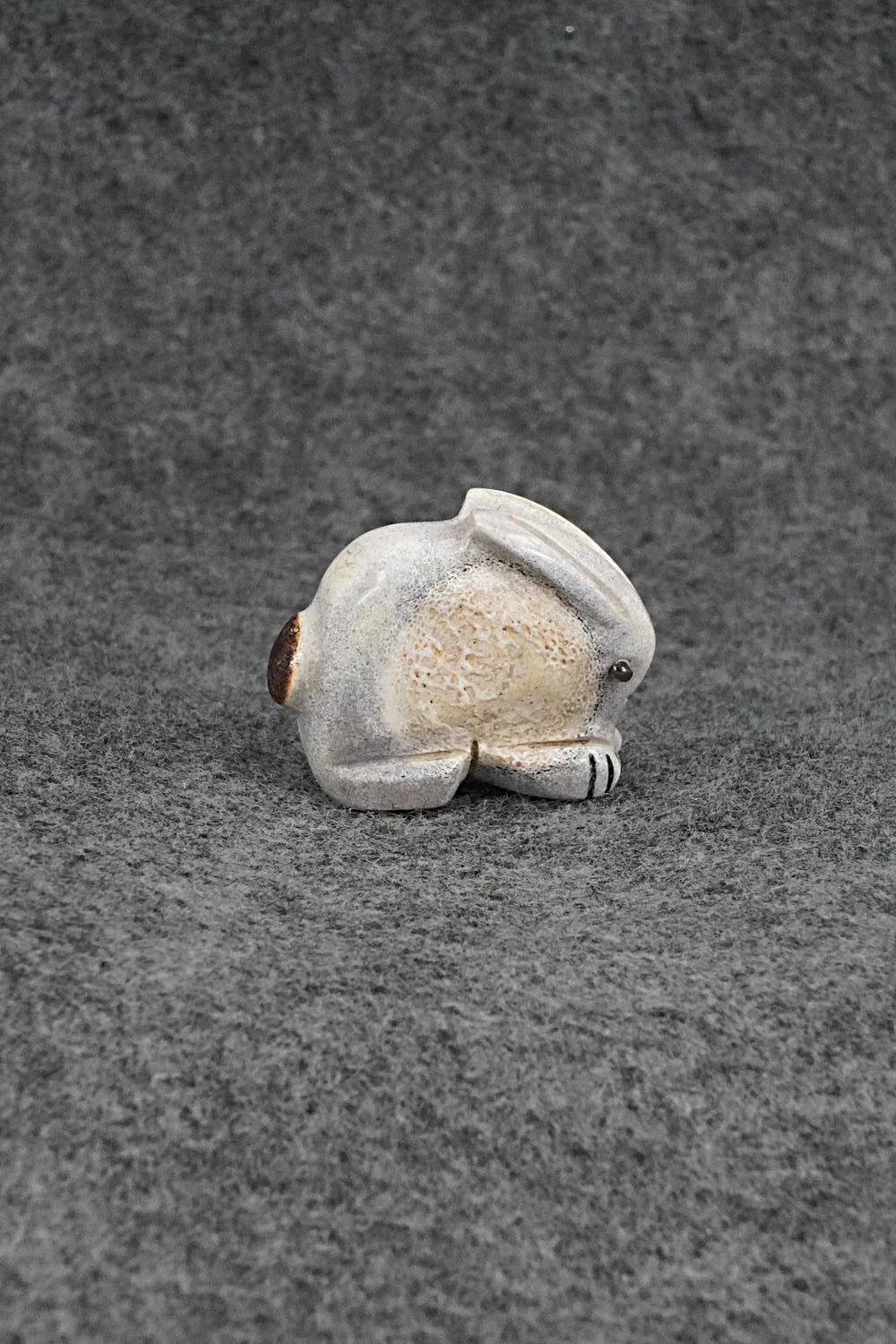 Rabbit Zuni Fetish Carving - Claudia Peina