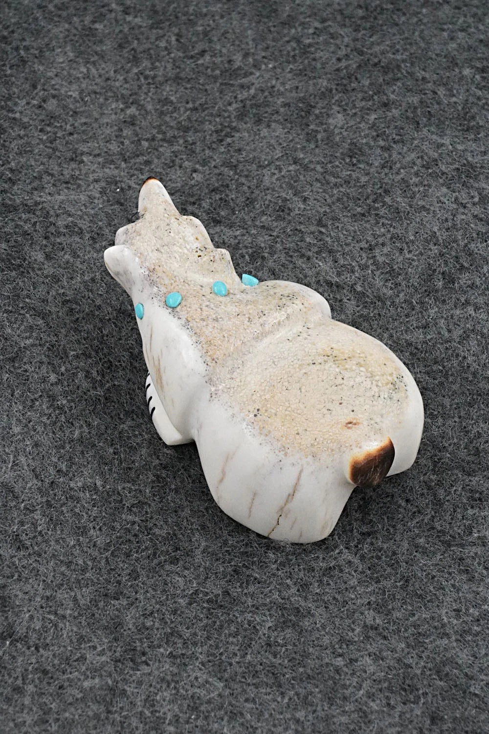 Bear Zuni Fetish Carving - Claudia Peina