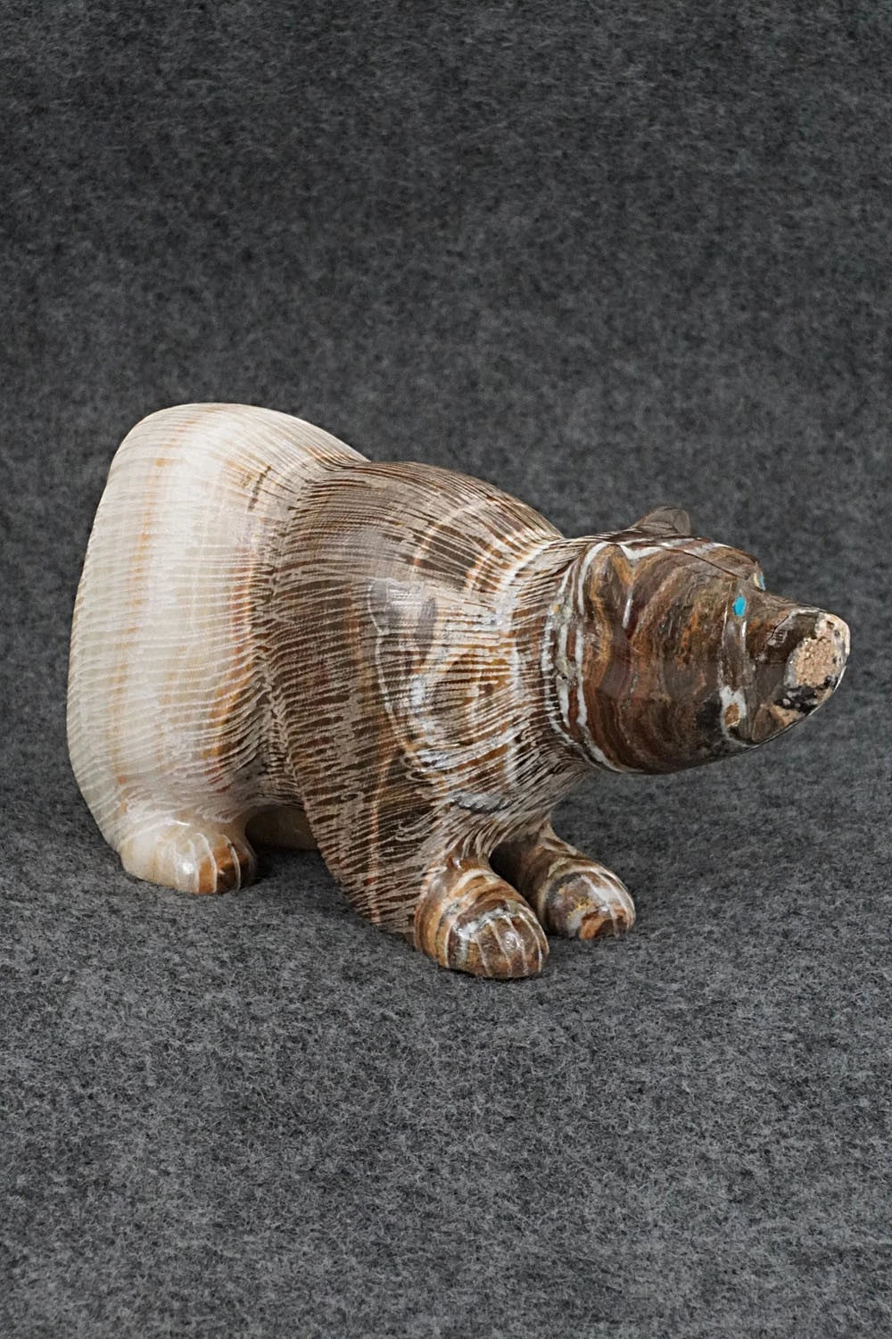 Bear Zuni Fetish Carving - Nelson Yatsattie