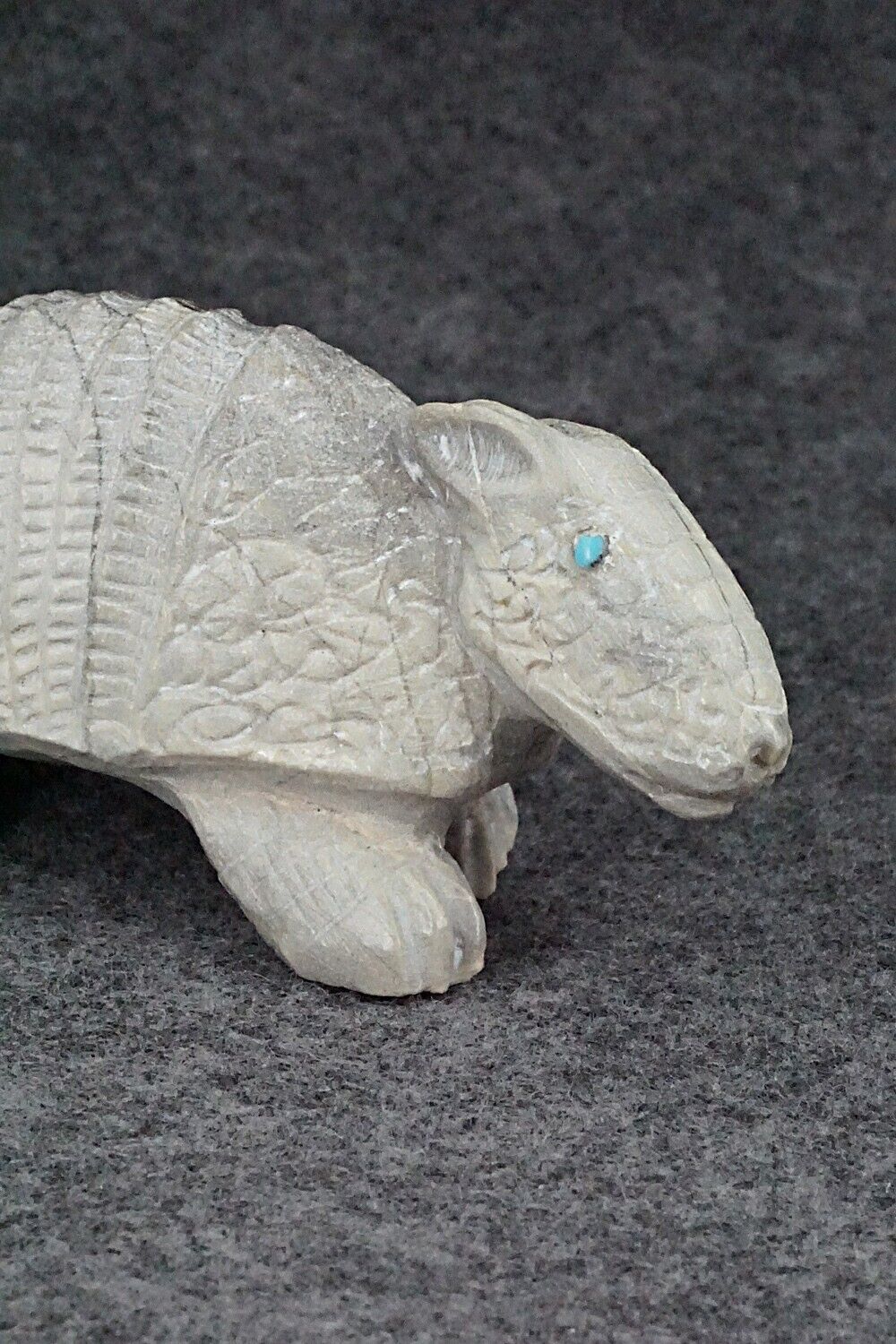 Armadillo Zuni Fetish Carving - Derrick Kaamasee