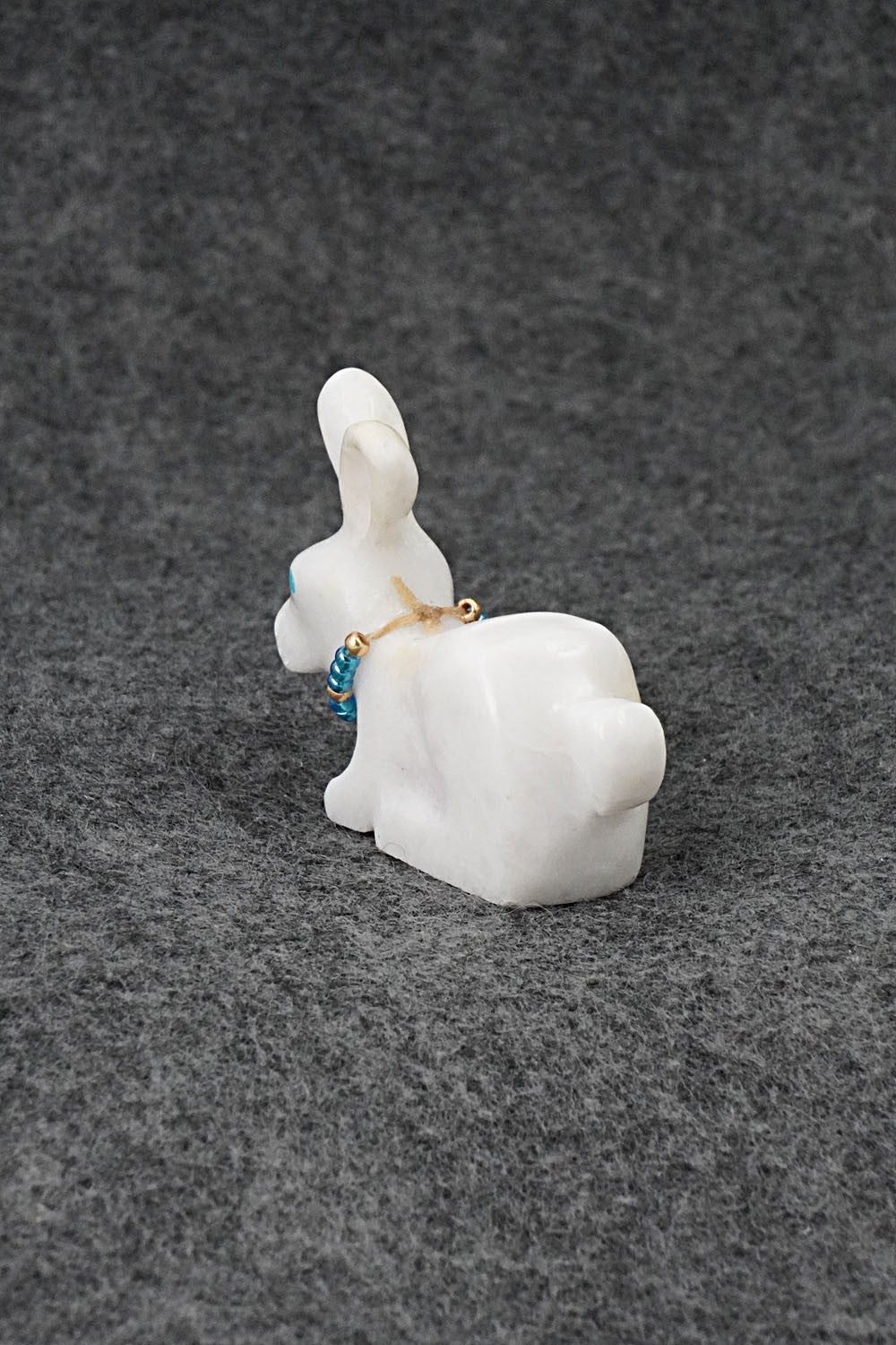 Rabbit Zuni Fetish Carving - Andres Lementino