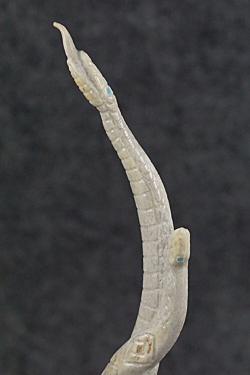 Rattlesnakes Zuni Fetish Carving - Maxx Laate