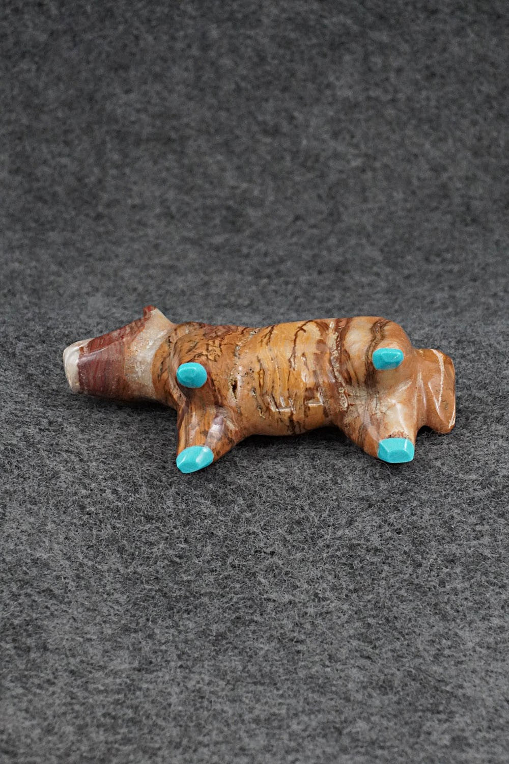Horse Zuni Fetish Carving - Enrike Leekya