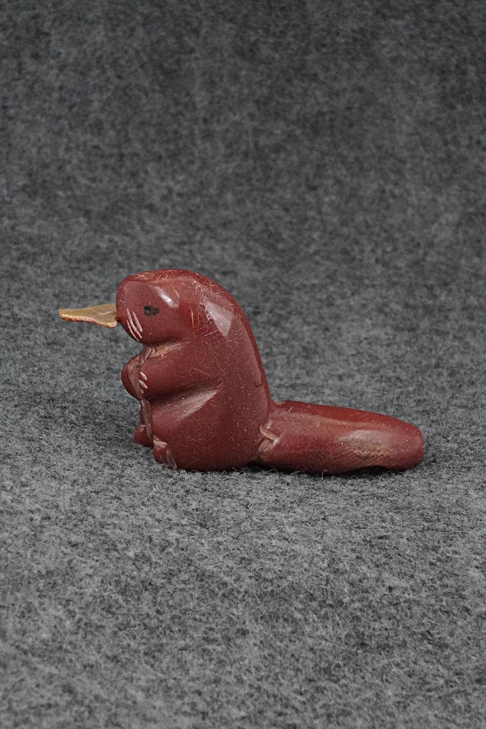 Otter Zuni Fetish Carving - Justin Red Elk