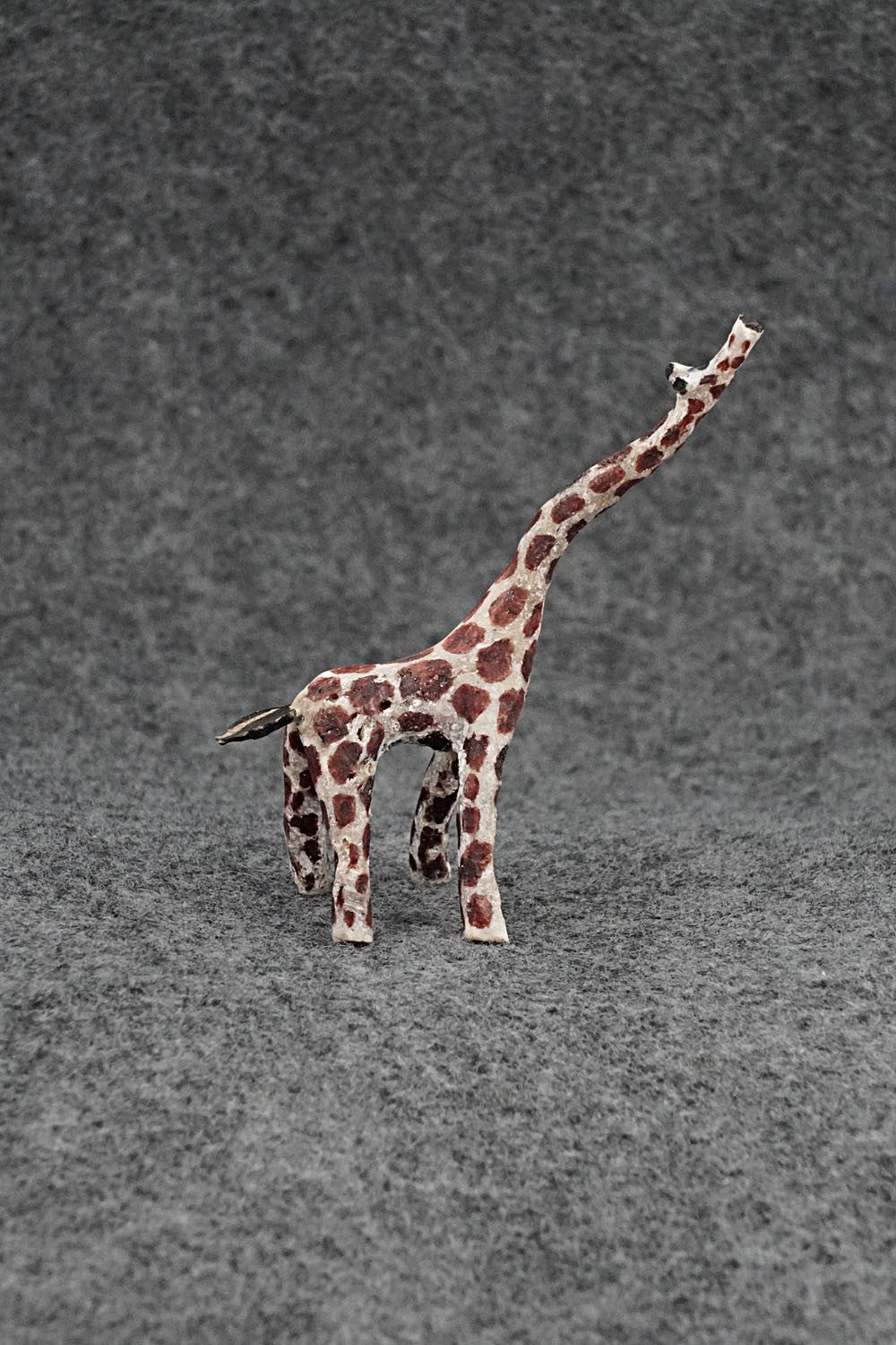 Giraffe Zuni Fetish Carving - Ruben Najera