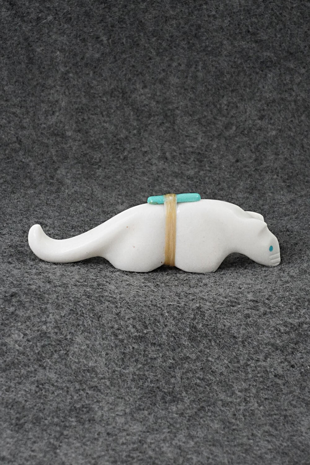 Mountain Lion Zuni Fetish Carving - Herbert Halate