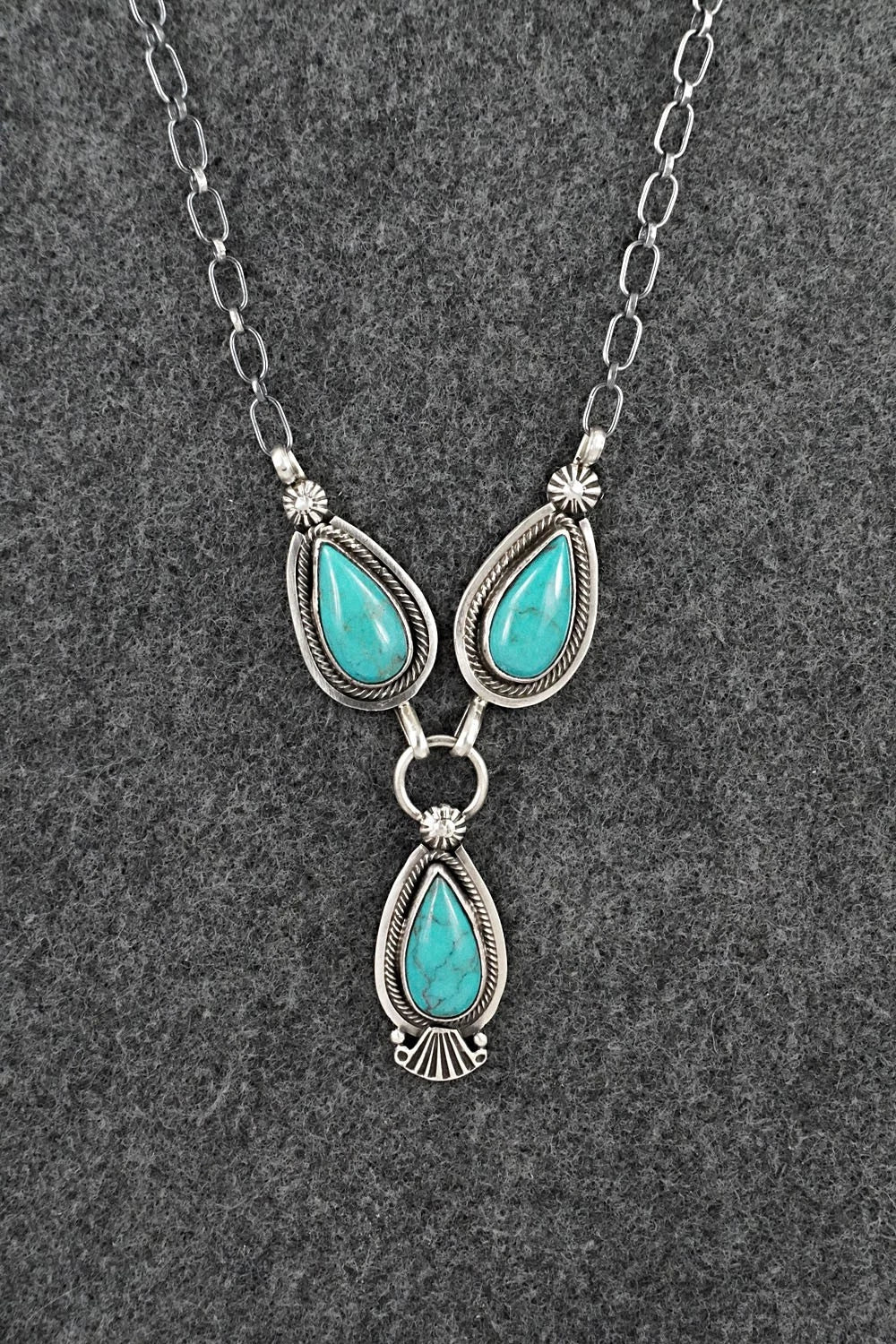 Turquoise & Sterling Silver Necklace - Verley Betone
