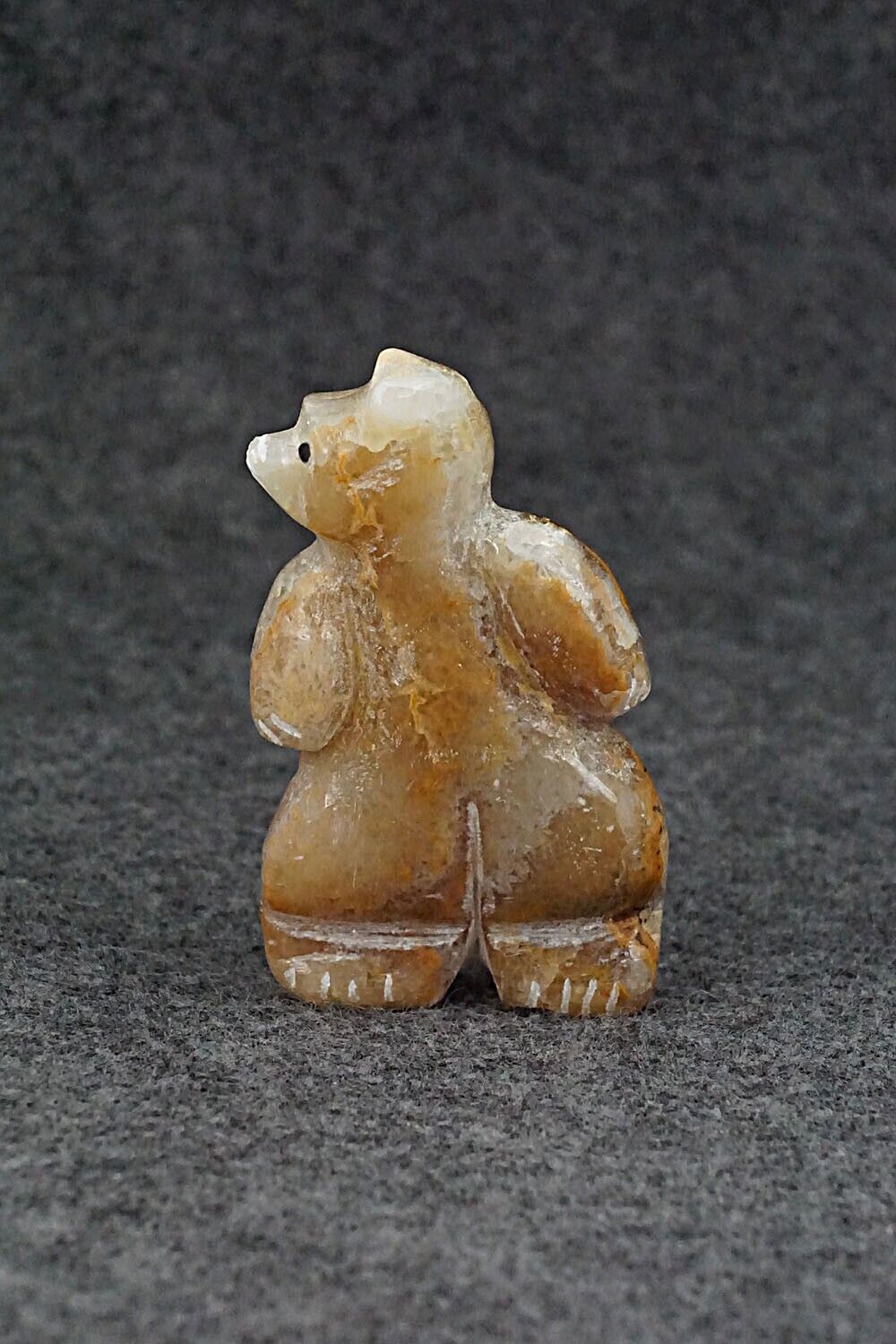 Bear Zuni Fetish Carving - Ariane Quam