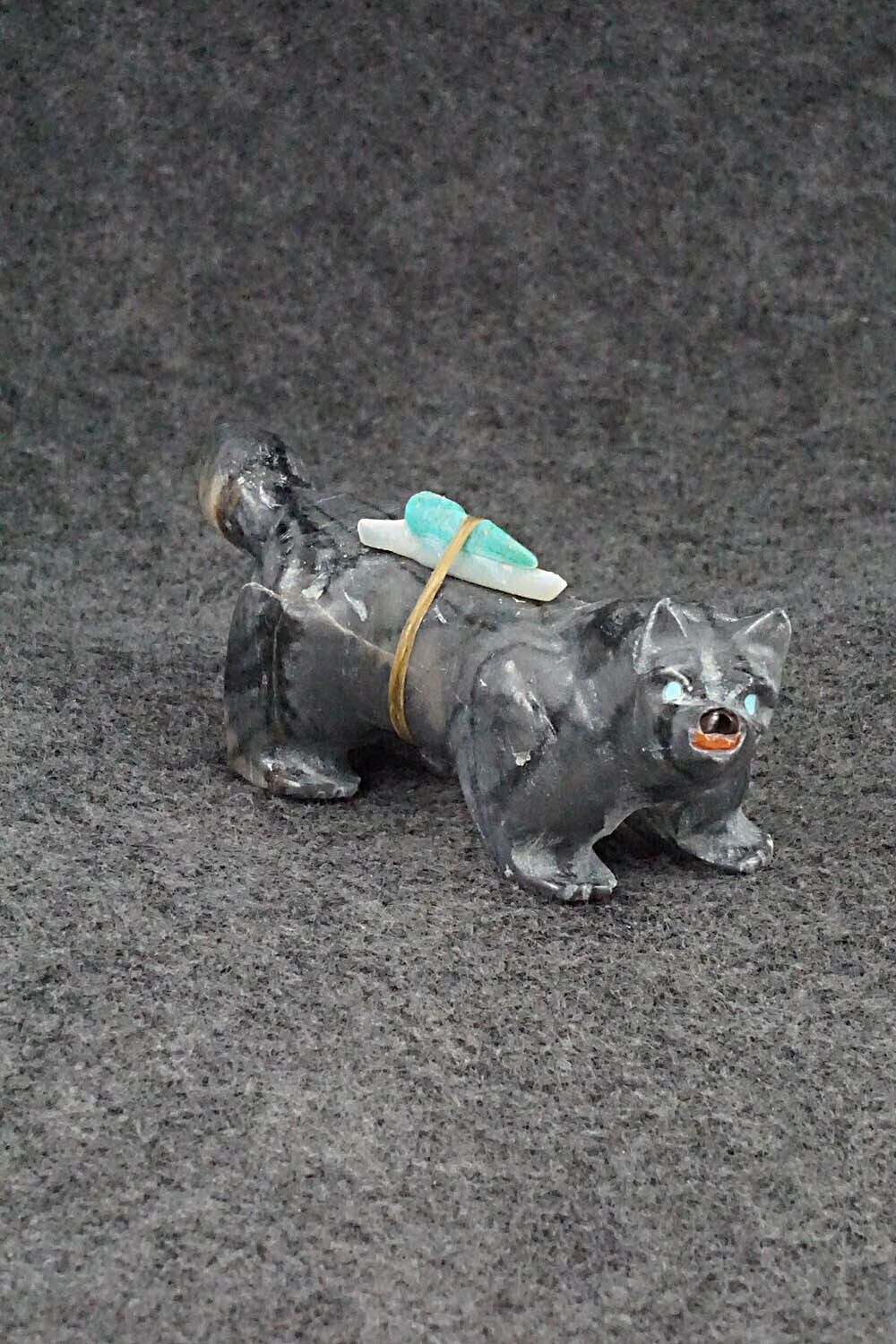 Wolf Zuni Fetish Carving - Freddie Leekya