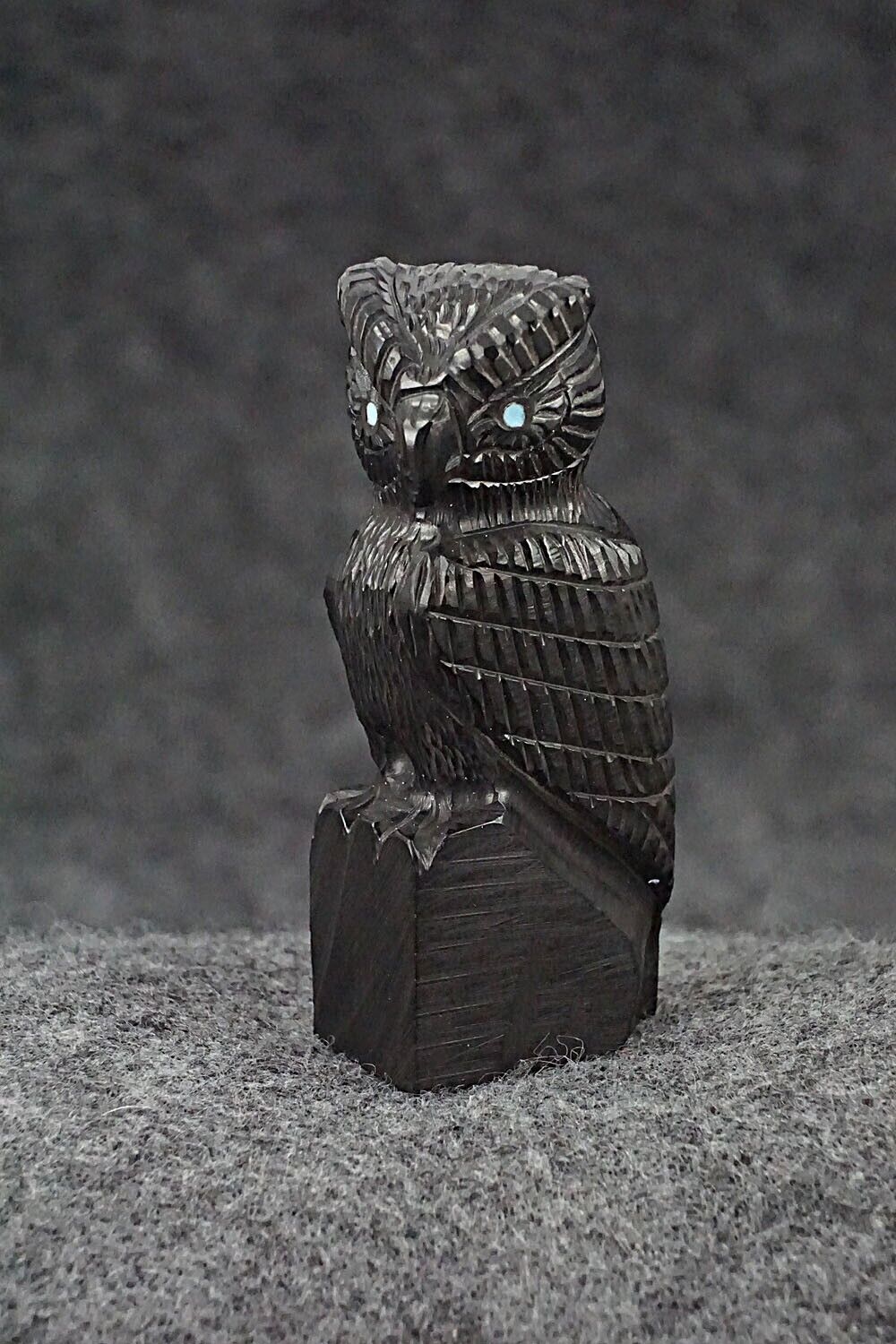 Owl Zuni Fetish Carving - Chris Peina