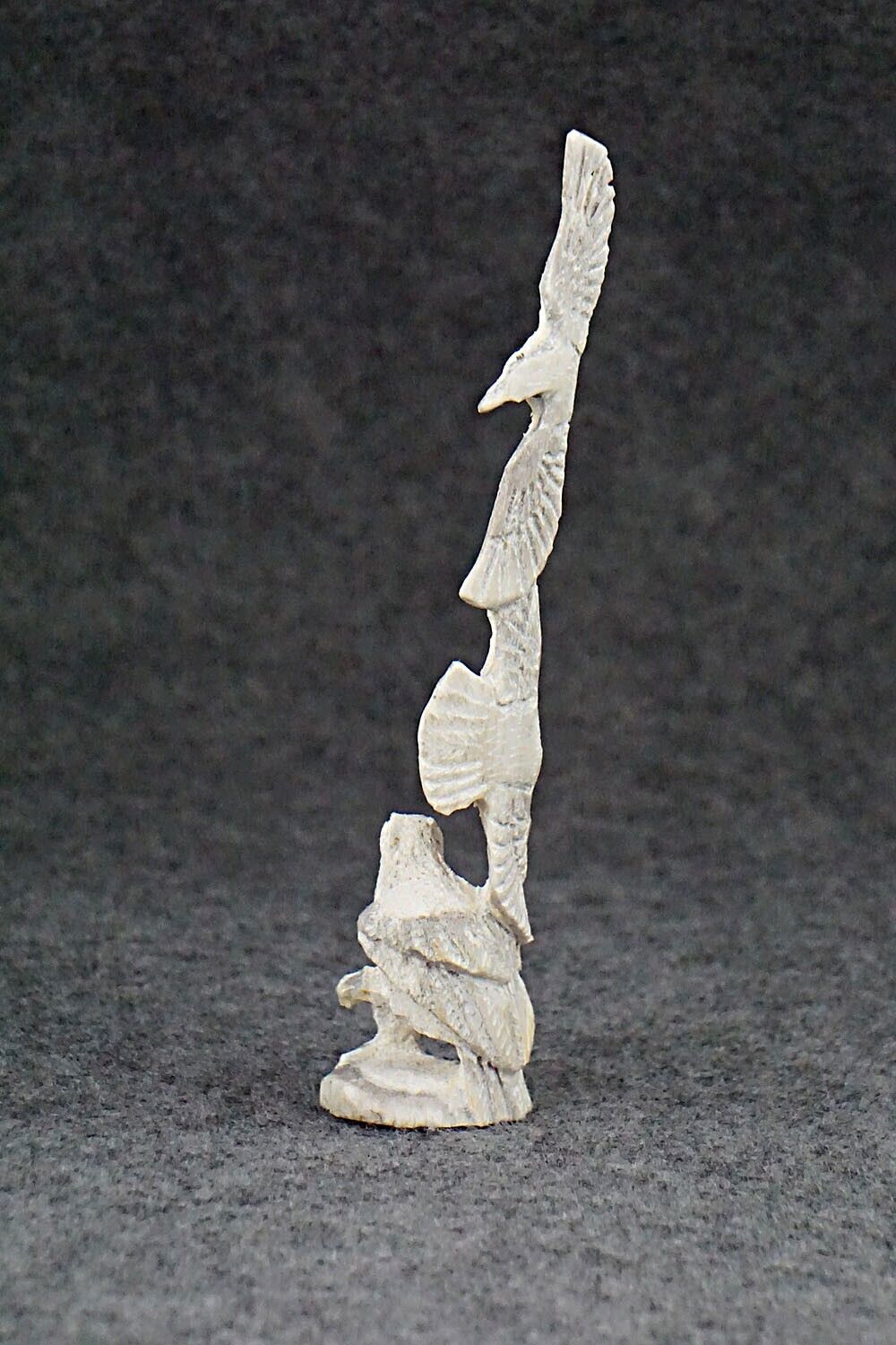 Eagles Zuni Fetish Carving - Lewis Malie Jr.