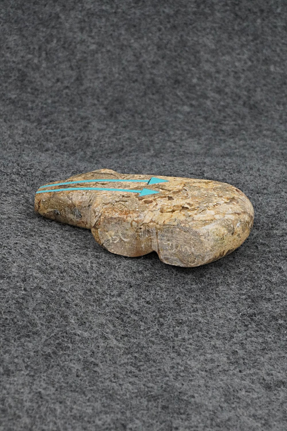 Bear Zuni Fetish Carving - Bernard Laiwakete