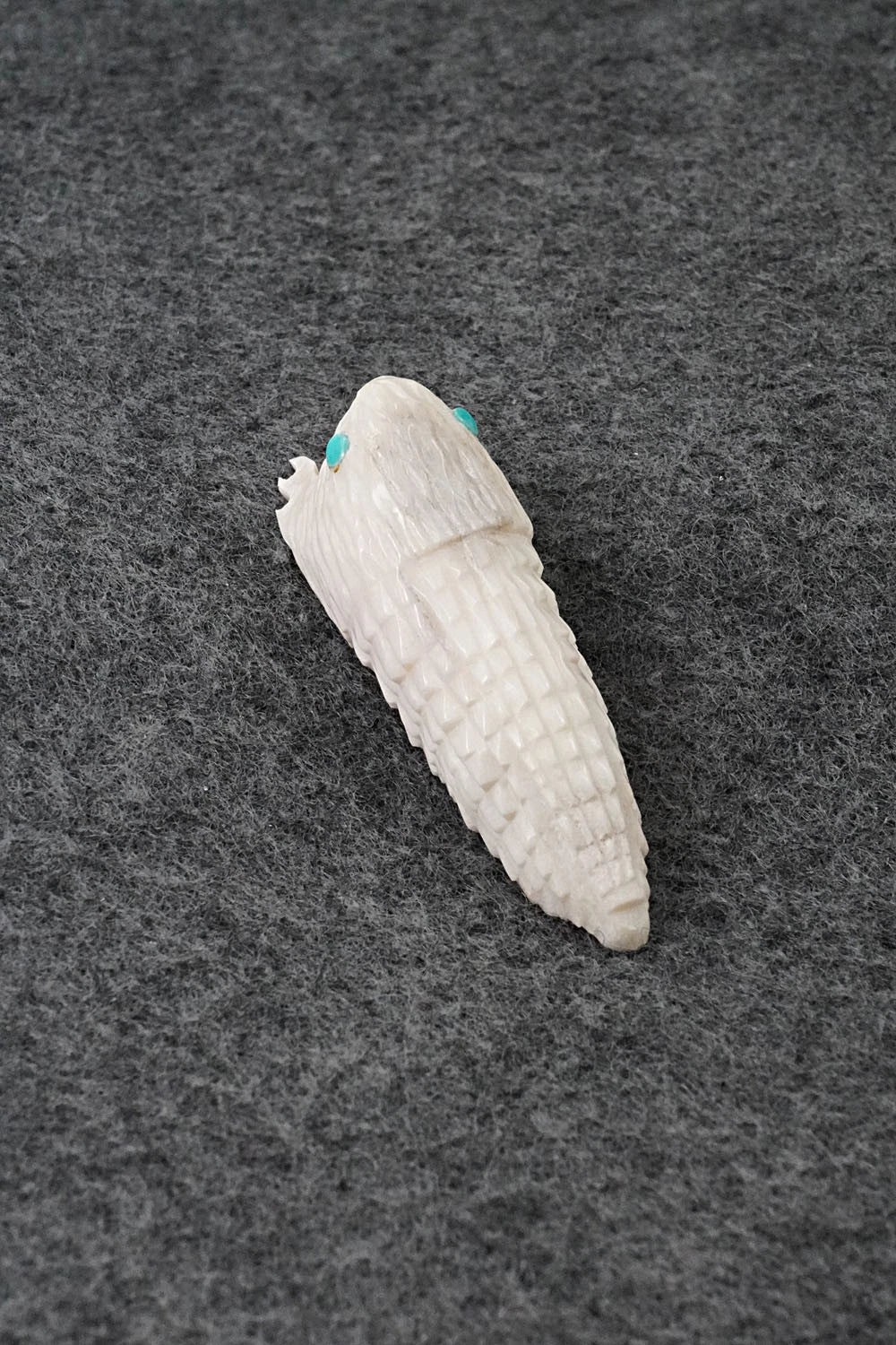 Porcupine Zuni Fetish Carving - Marlon Lowsayate
