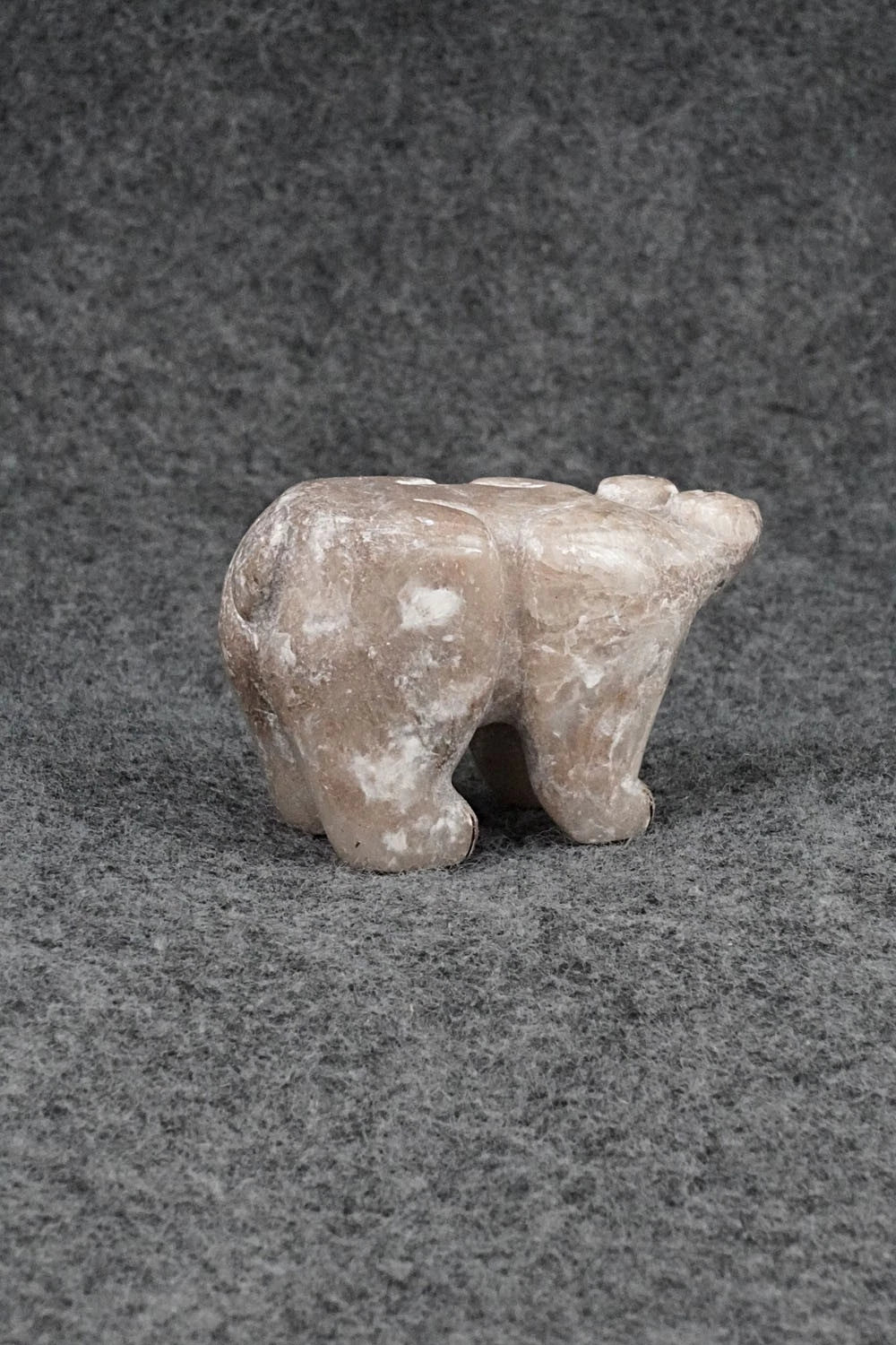Bear Zuni Fetish Carving - Rick Kallestewa