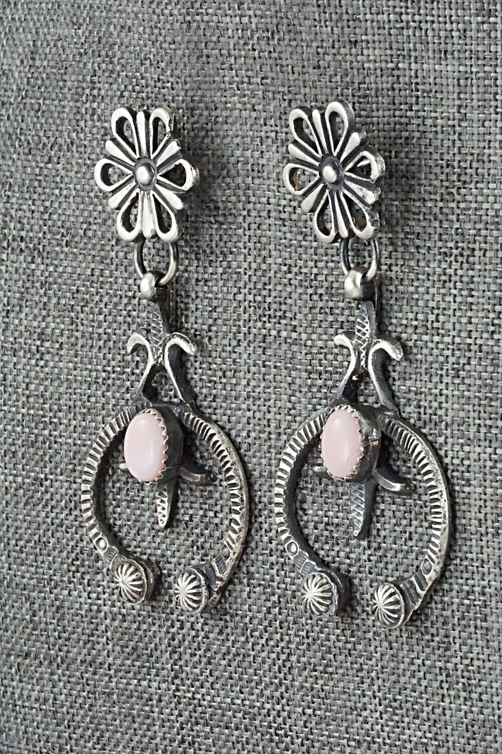 Pink Conch Shell & Sterling Silver Earrings - Eva & Linberg Billah