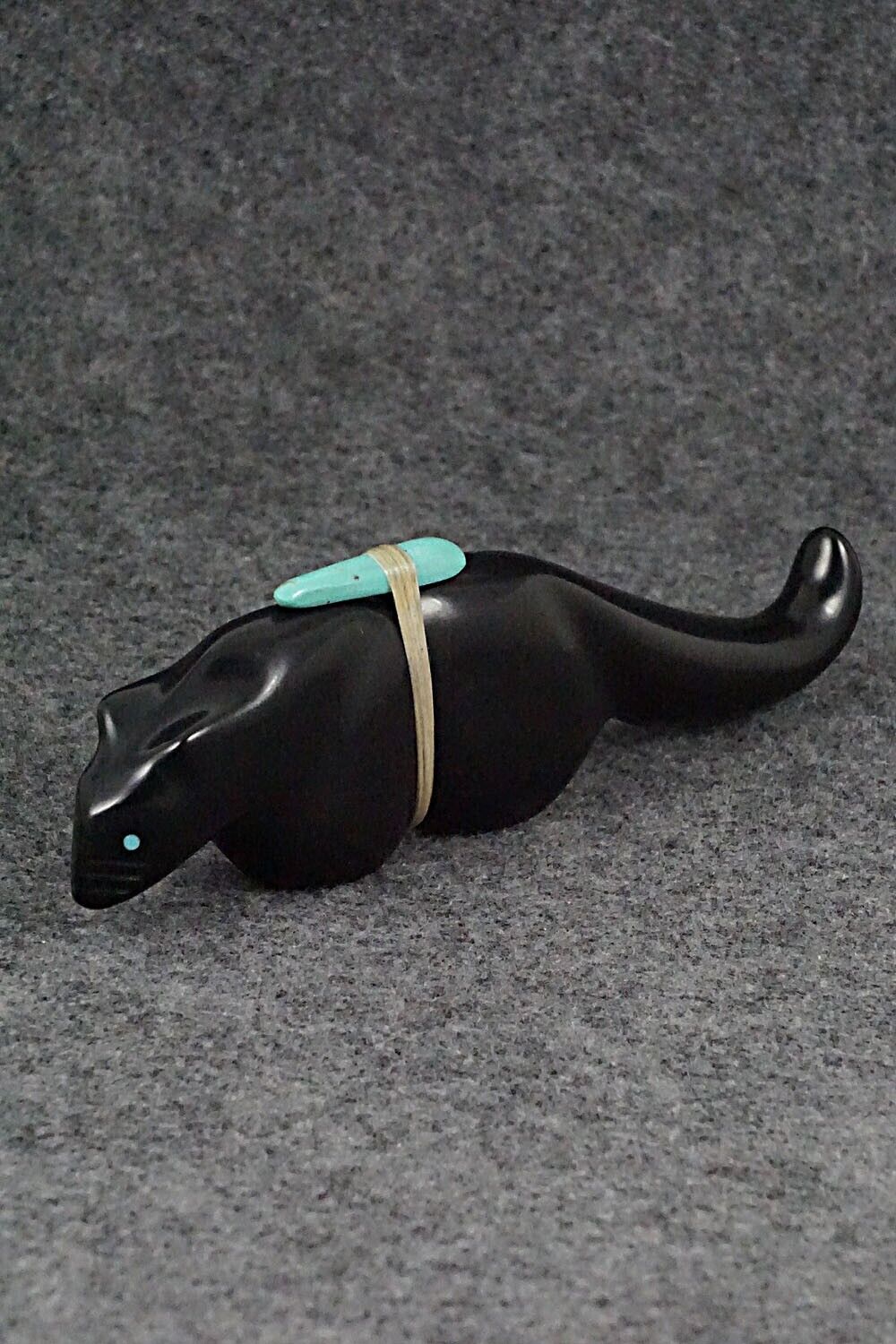 Mountain Lion Zuni Fetish Carving - Herbert Halate