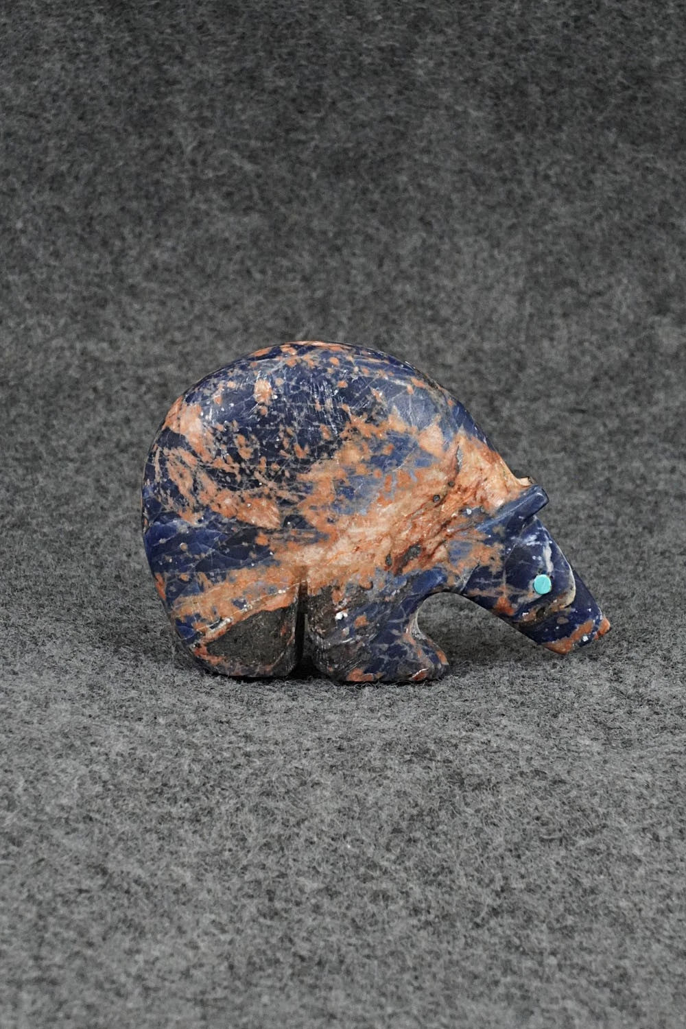 Bear Zuni Fetish Carving - Ronnie Lunasee