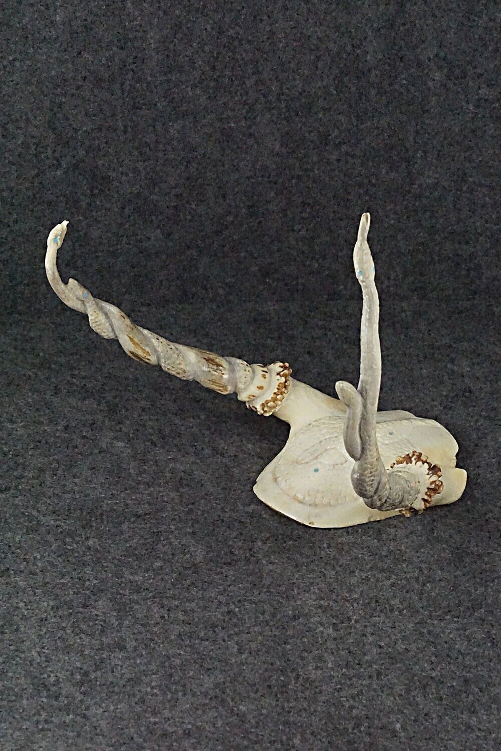 Rattlesnakes Zuni Fetish Carving - Maxx Laate
