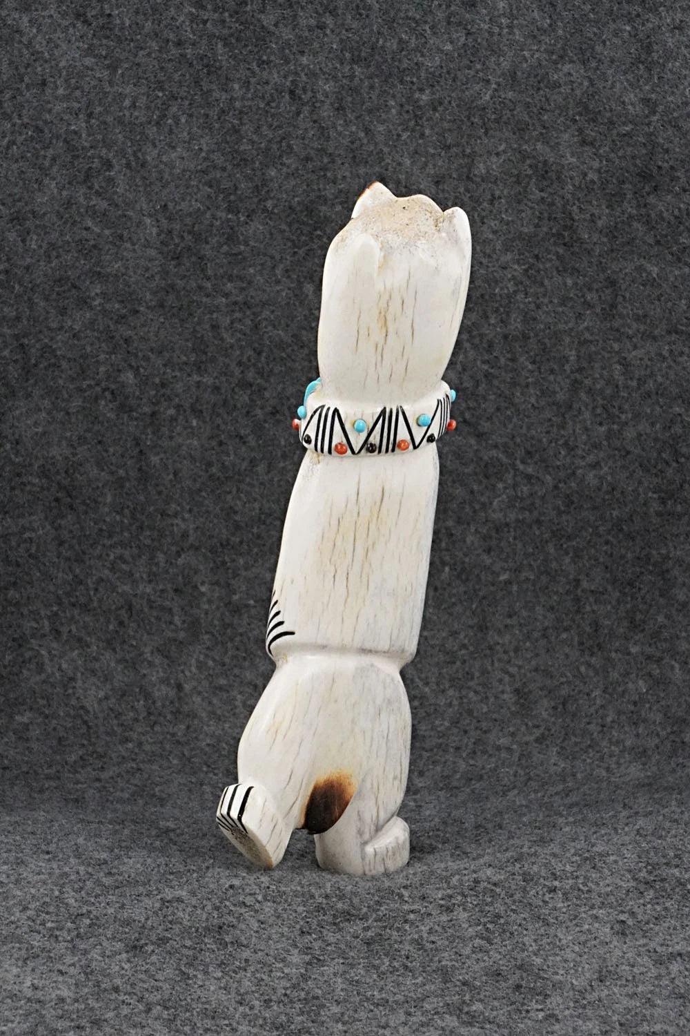 Bear Zuni Fetish Carving - Claudia Peina