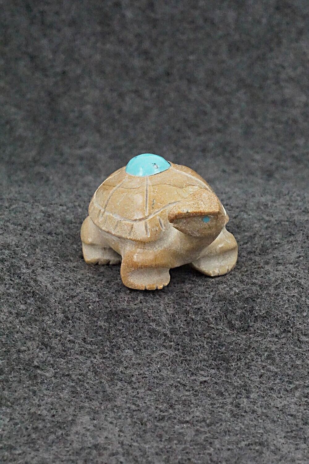 Turtle Zuni Fetish Carving - Freddie Leekya