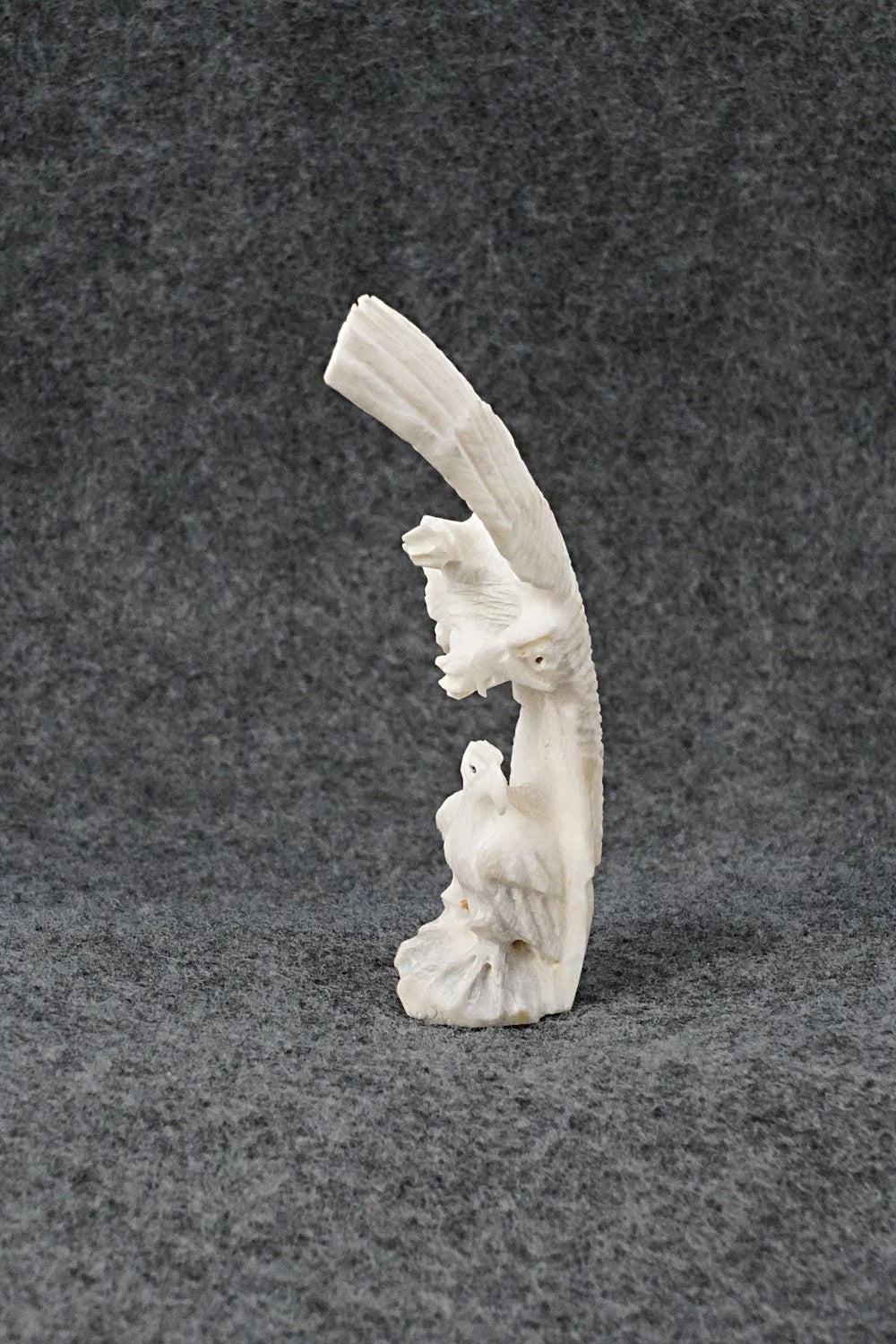 Eagles Zuni Fetish Carving - Lewis Malie
