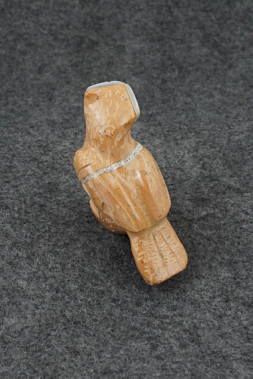 Owl Zuni Fetish Carving - Freddie Leekya
