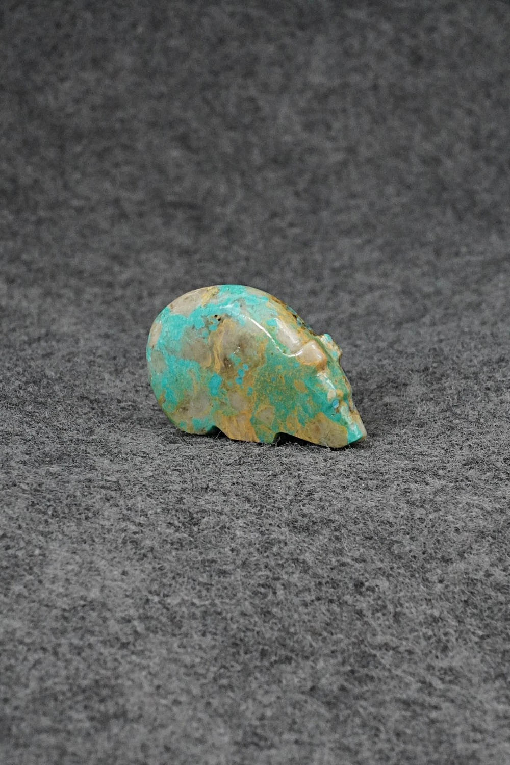 Bear Zuni Fetish Carving - Abby Panteah Quam