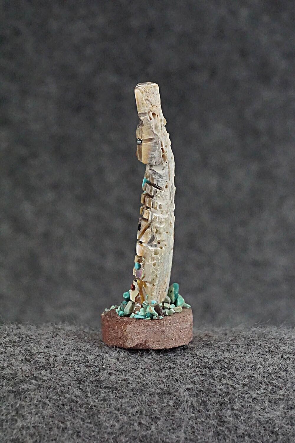 Corn Maiden Zuni Fetish Carving - Carl Etsate