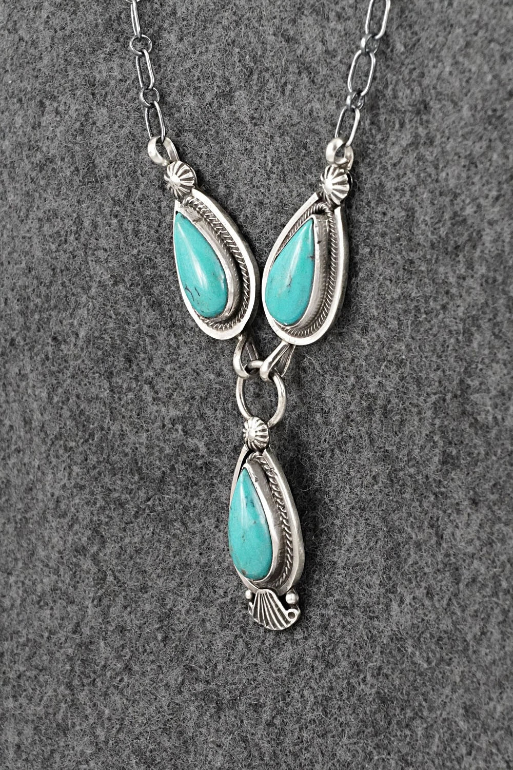 Turquoise & Sterling Silver Necklace - Verley Betone