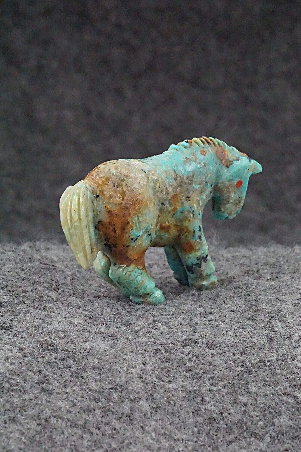 Horse Zuni Fetish Carving - Andres Quandelacy