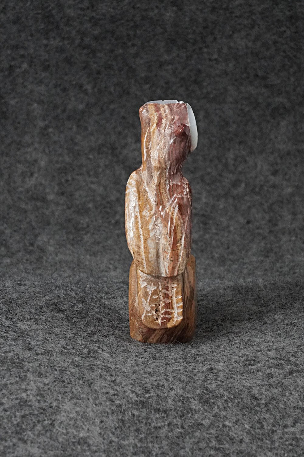 Owl Zuni Fetish Carving - Freddie Leekya