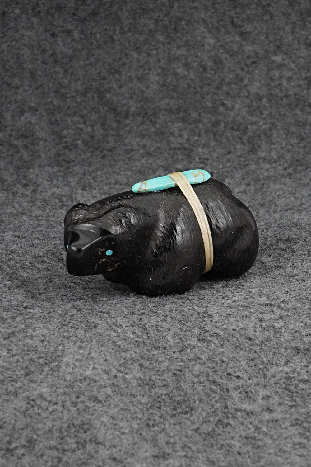 Bear Zuni Fetish Carving - Herb Halate